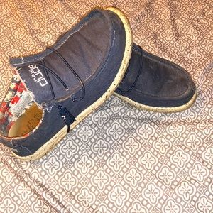 Hey dude shoes